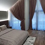 Golden Dreams Vila *